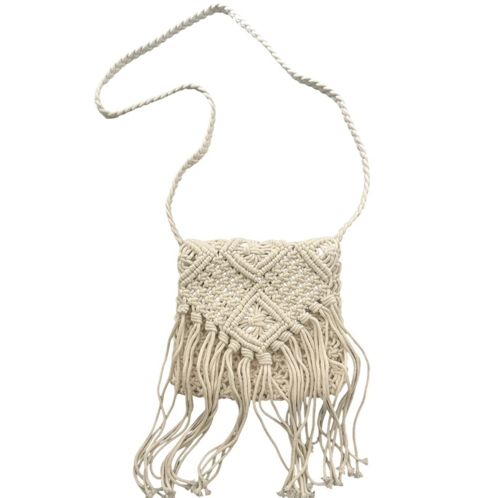 NWT Crochet Bag with Zipper Closure. Boho Festival Bag in Natural Cream